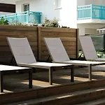 Bodygo Surfhouse אכסניה *