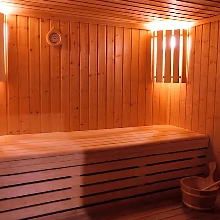 Bodygo Surfhouse Ostello *