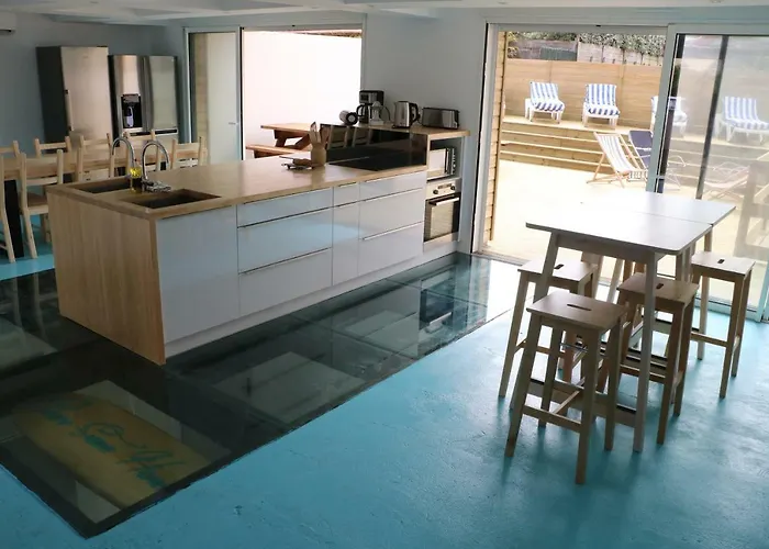 Bodygo Surfhouse Vandrarhem *